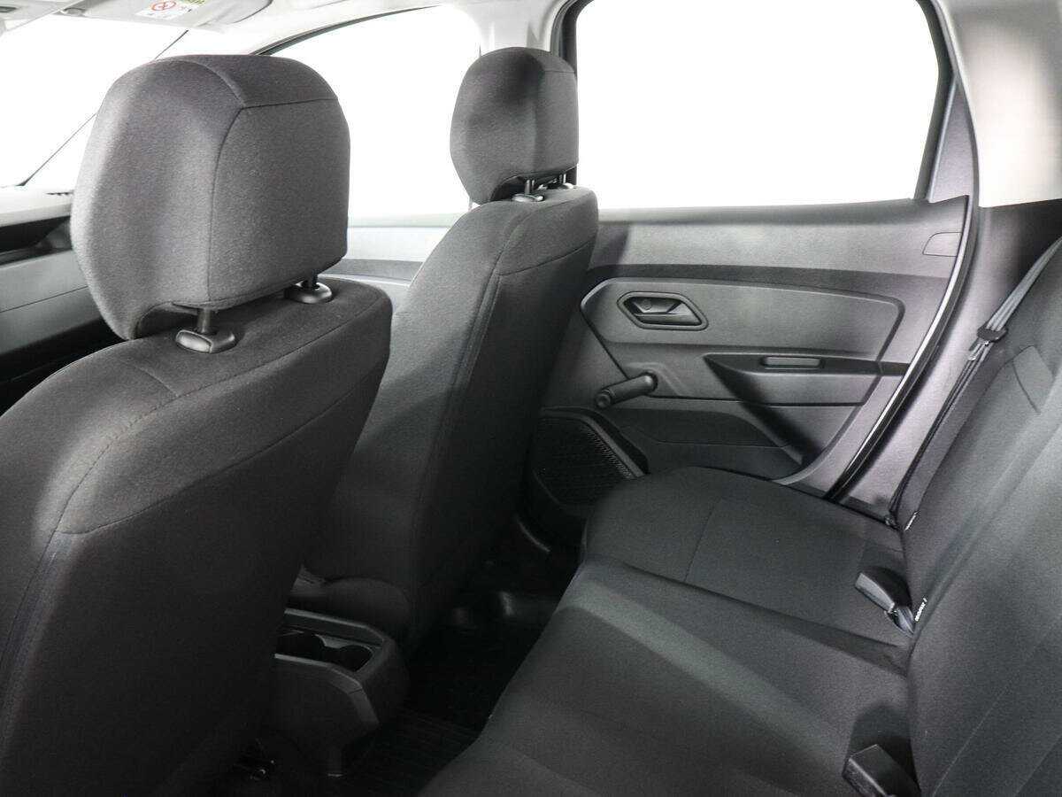 Б/У Рено Дастер 2022 года. Фото: #11