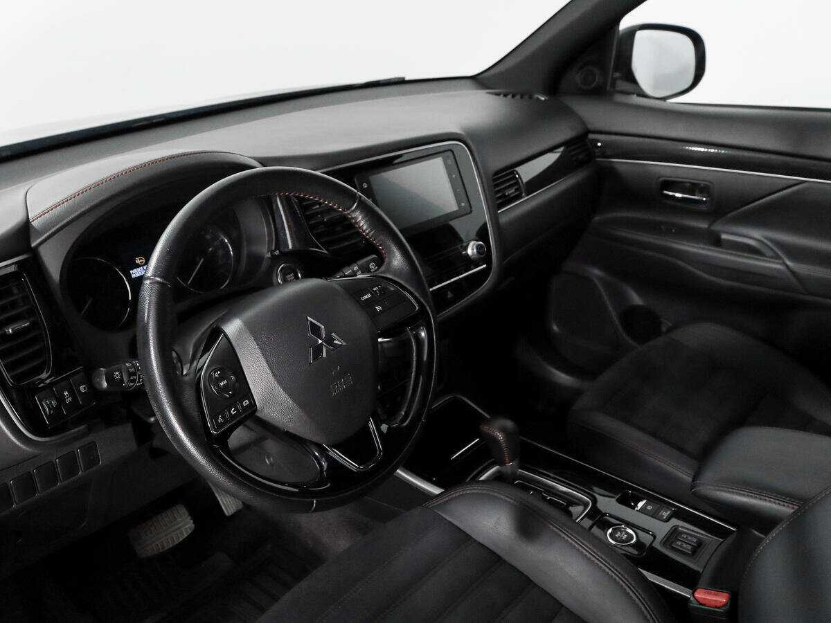 Mitsubishi Outlander 2020 года с пробегом. Фото: #8