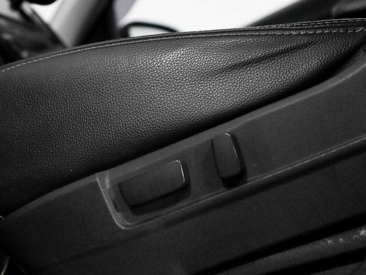 Б/У Митсубиши Оутлэндер 2016 года. Фото: #9