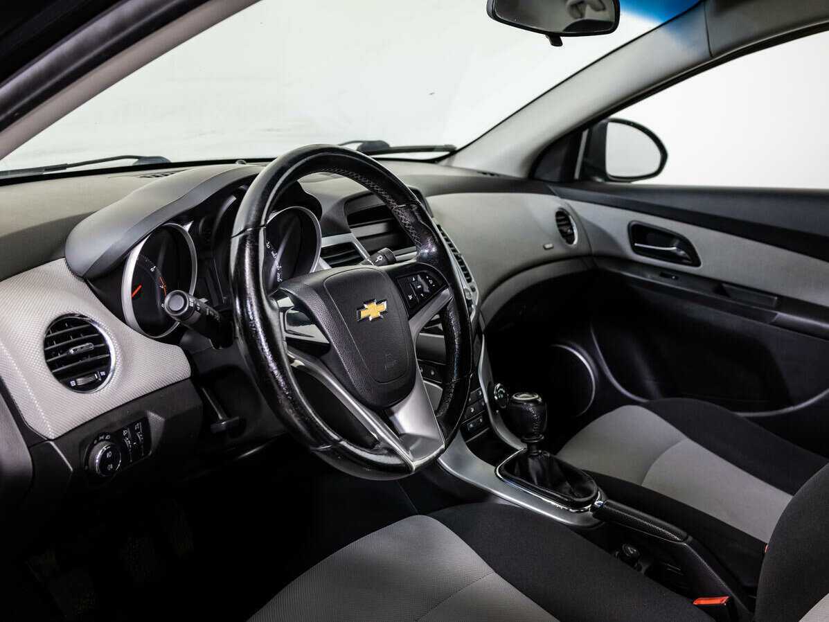 Б/У Шевроле Круз 2012 года. Фото: #9