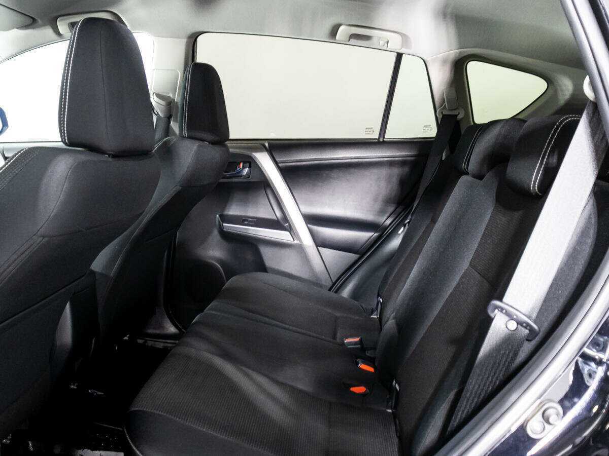 Toyota RAV4 2017 года с пробегом. Фото: #8
