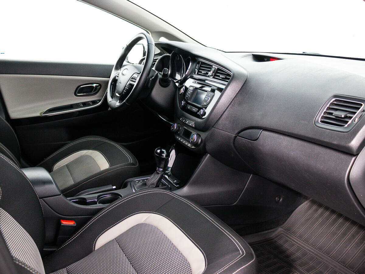 Б/У Киа Сид 2016 года. Фото: #6