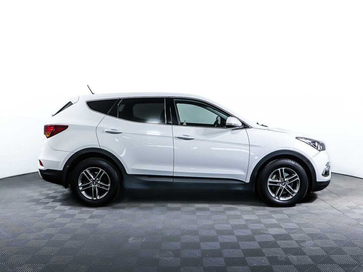 Hyundai Santa Fe 2016 года с пробегом. Фото: #2