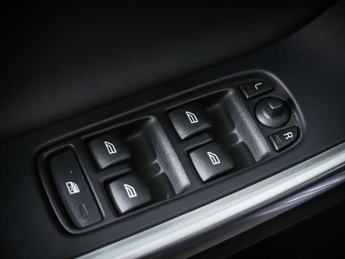 Б/У Вольво С60 2013 года. Фото: #14