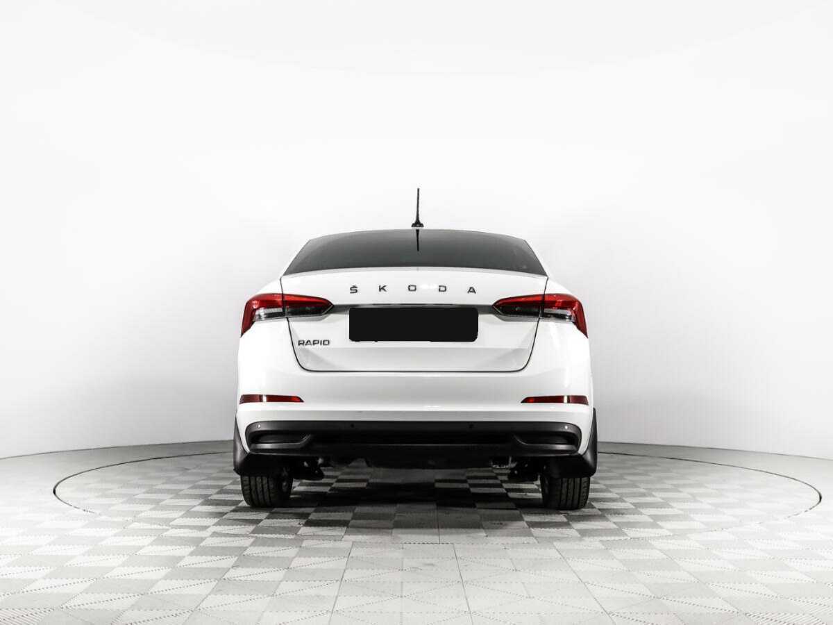 Б/У Шкода Рапид 2021 года. Фото: #5