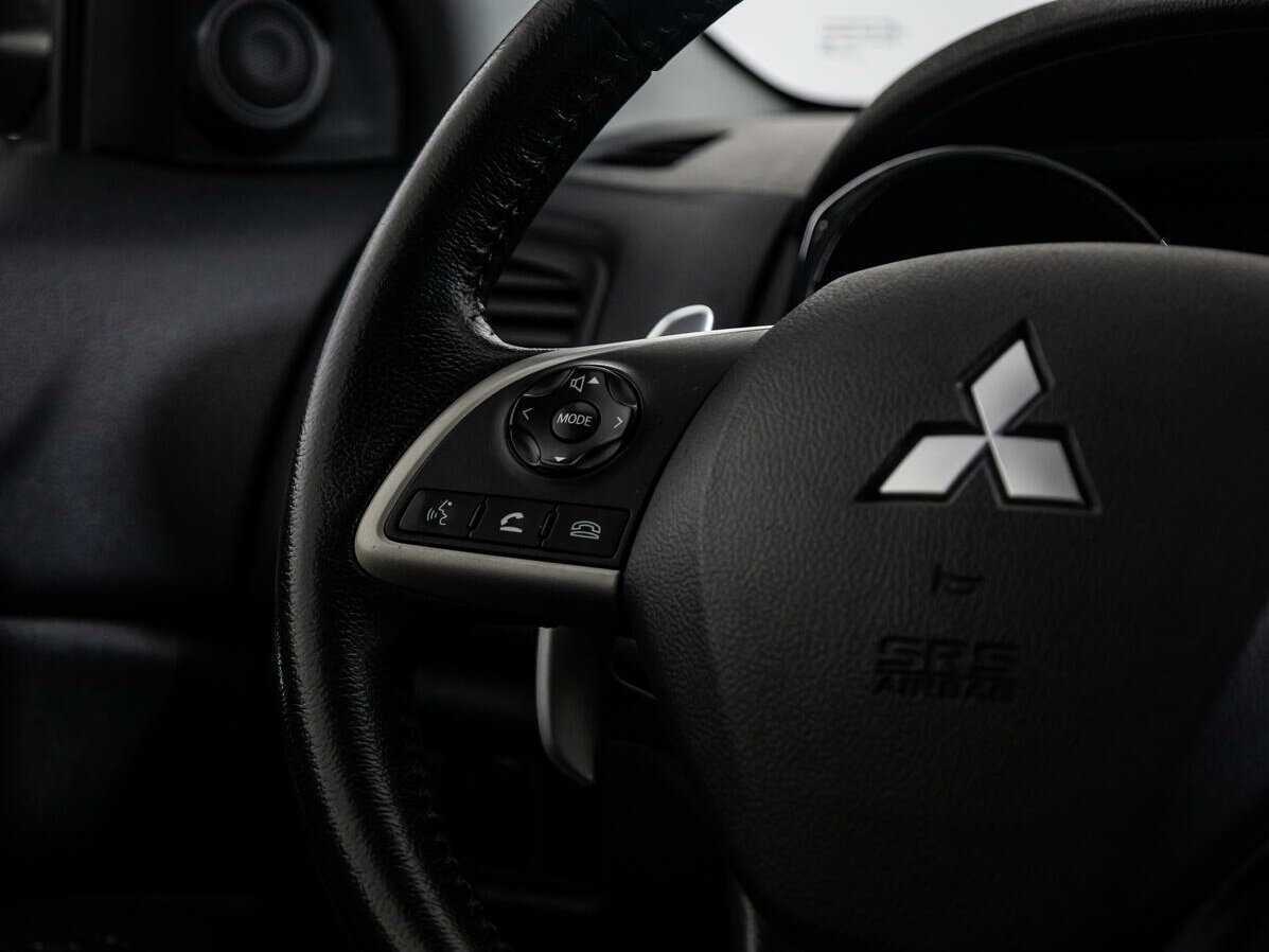 Б/У Митсубиши АС-Икс 2013 года. Фото: #18