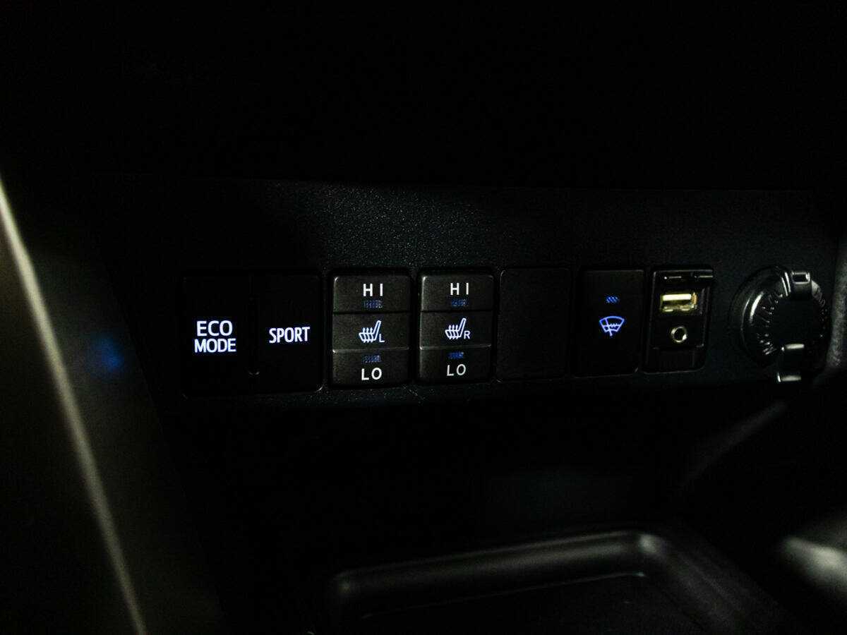 Б/У Тойота Рав4 2013 года. Фото: #19