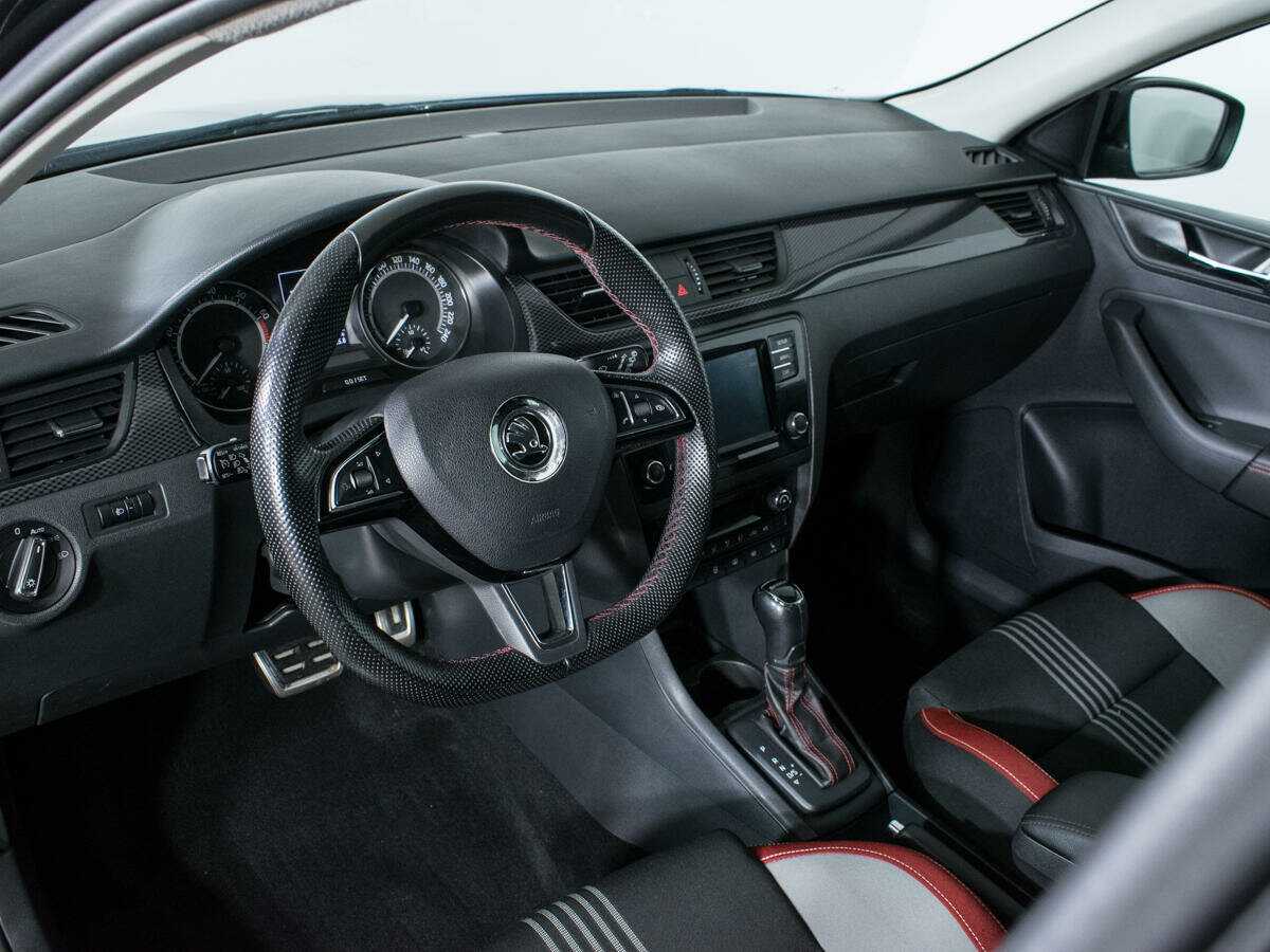 Б/У Шкода Рапид 2018 года. Фото: #12