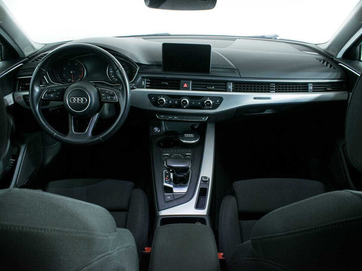 Audi A4 2018 года с пробегом. Фото: #11