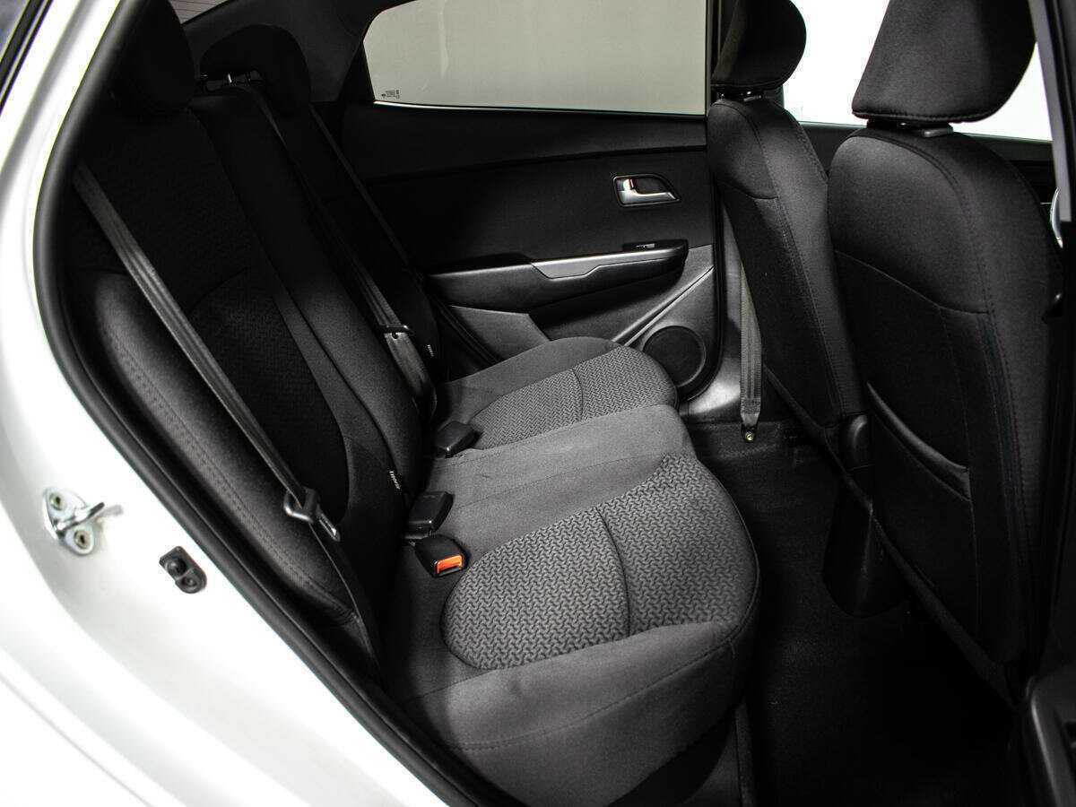 Б/У Киа Рио 2015 года. Фото: #5