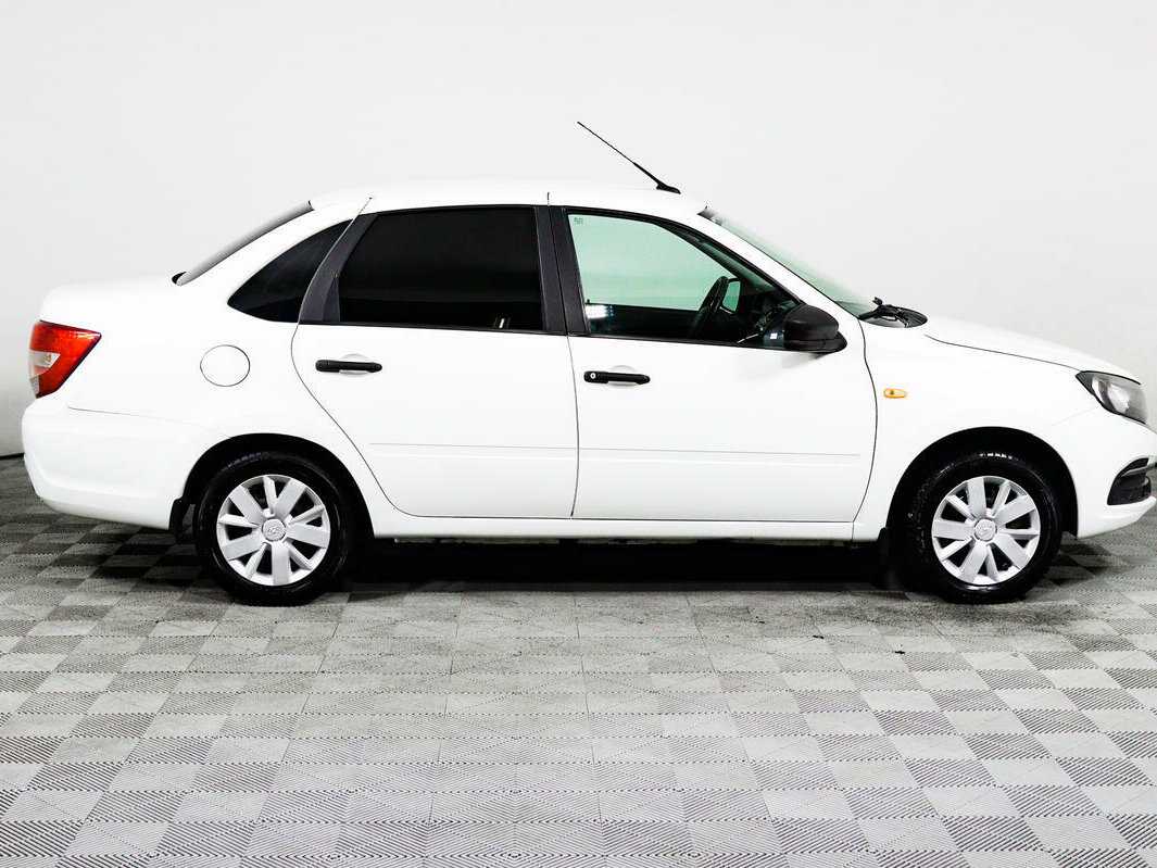 Б/У Лада (ВАЗ) Гранта 2019 года. Фото: #3