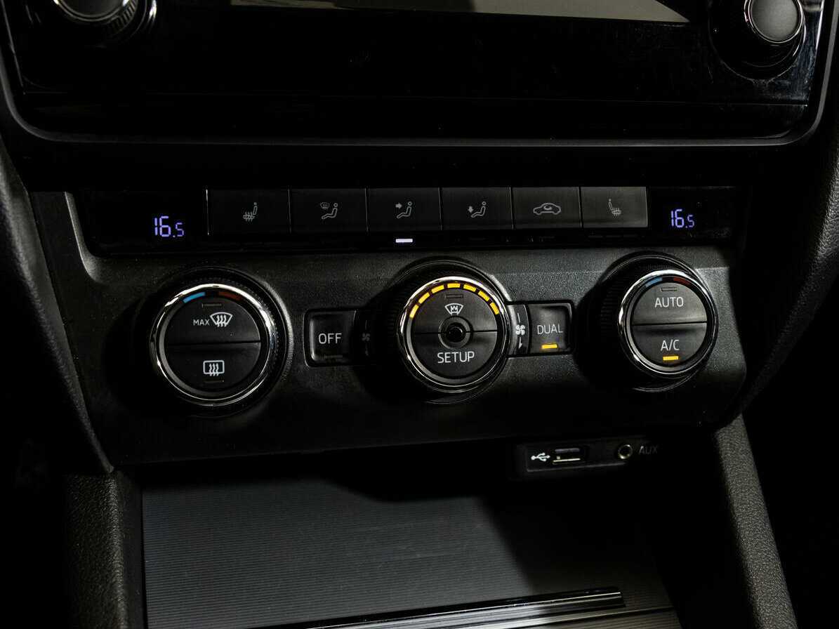 Б/У Шкода Октавия 2015 года. Фото: #12