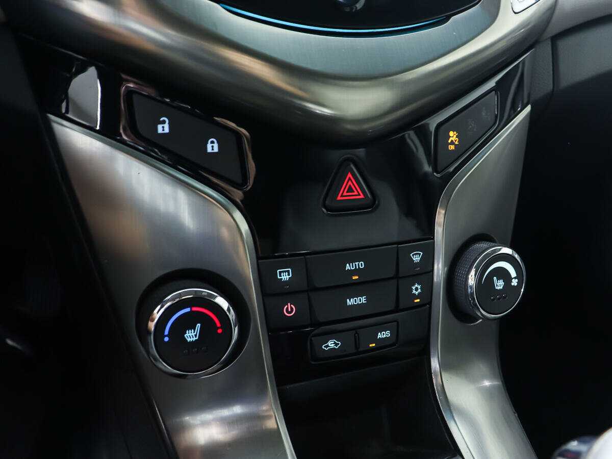 Б/У Шевроле Круз 2013 года. Фото: #14