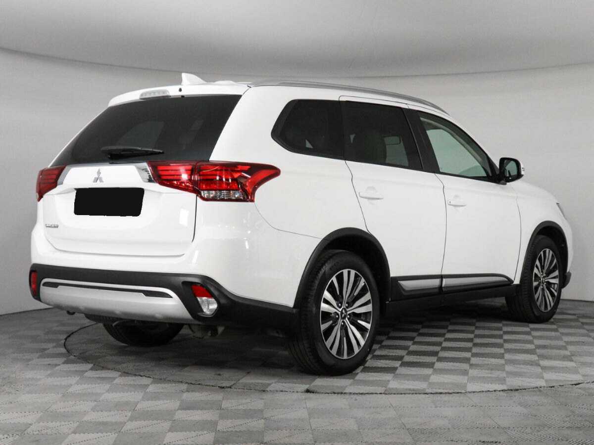 Mitsubishi Outlander 2021 года с пробегом. Фото: #4
