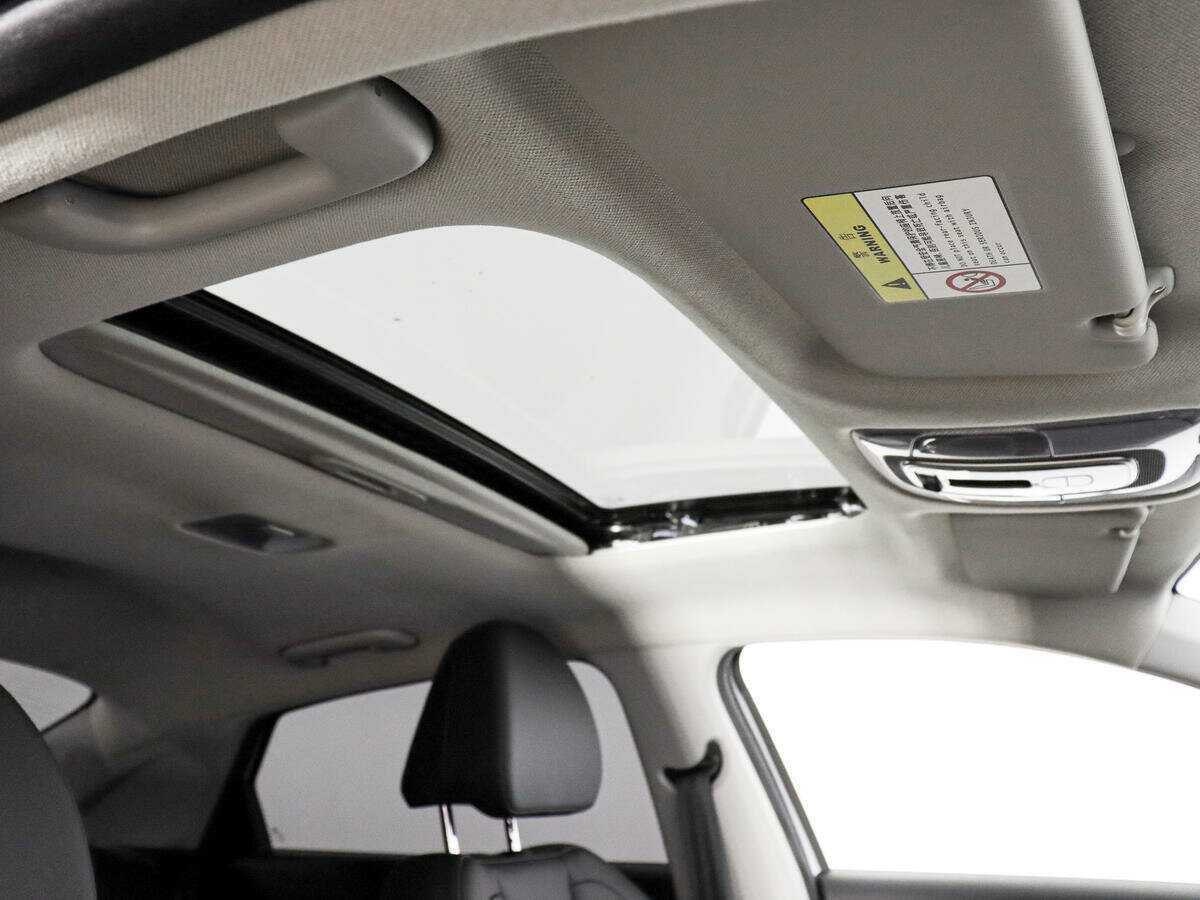 Hyundai Elantra 2024 года с пробегом. Фото: #15