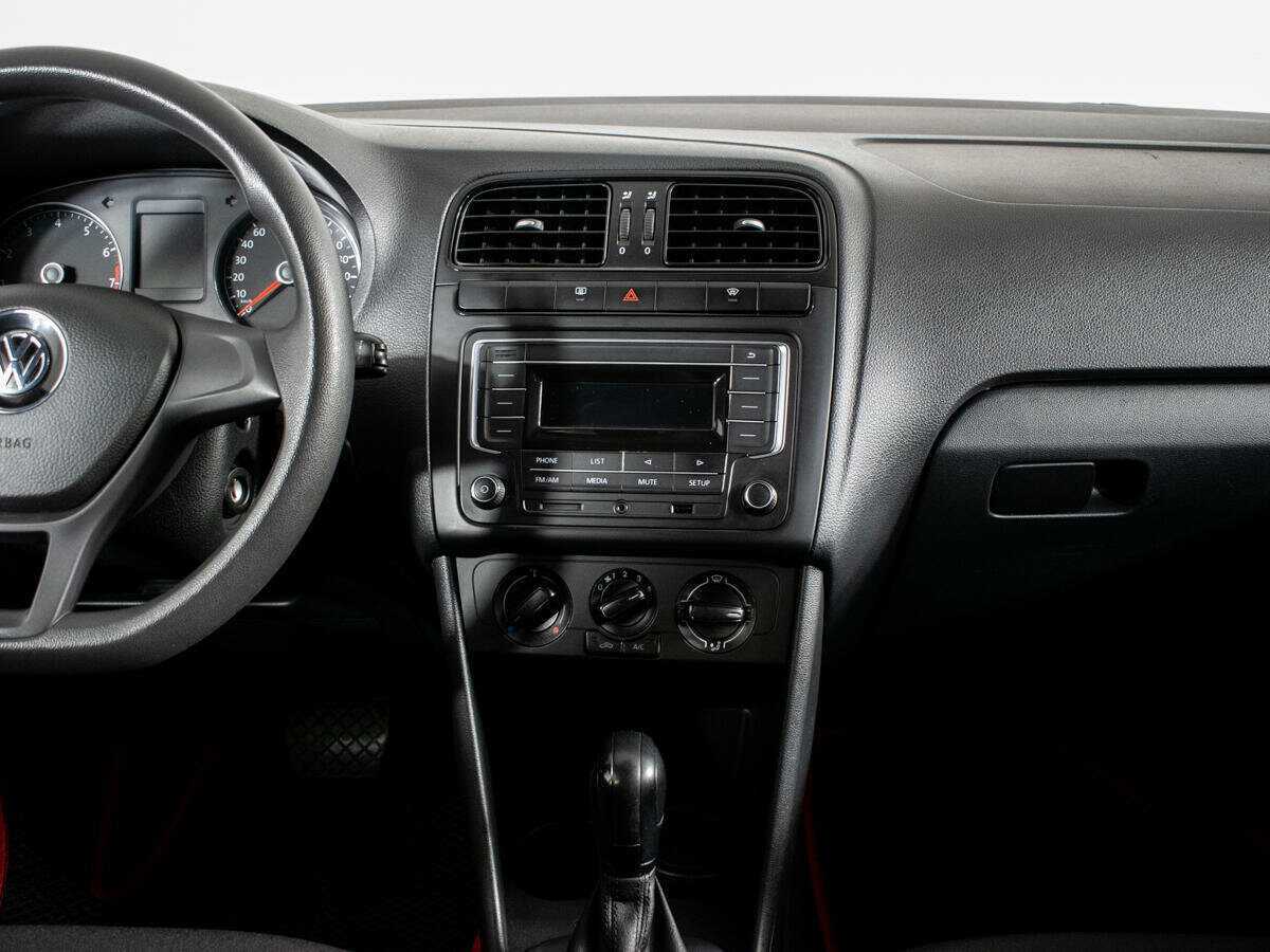 Б/У Фольксваген Поло 2018 года. Фото: #8