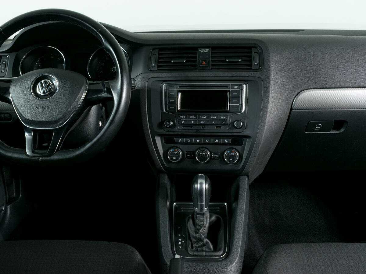 Б/У Фольксваген Джетта 2016 года. Фото: #7