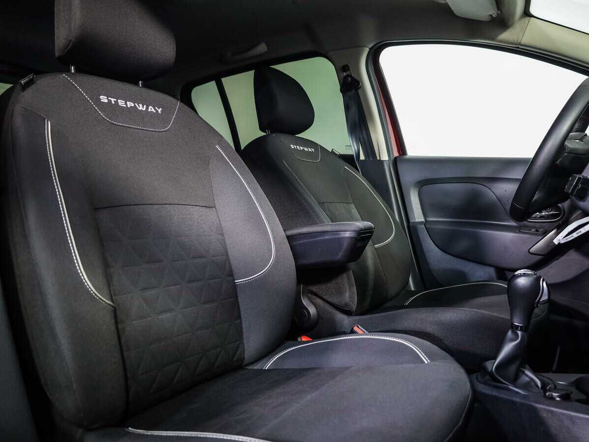 Б/У Рено Сандеро 2020 года. Фото: #10