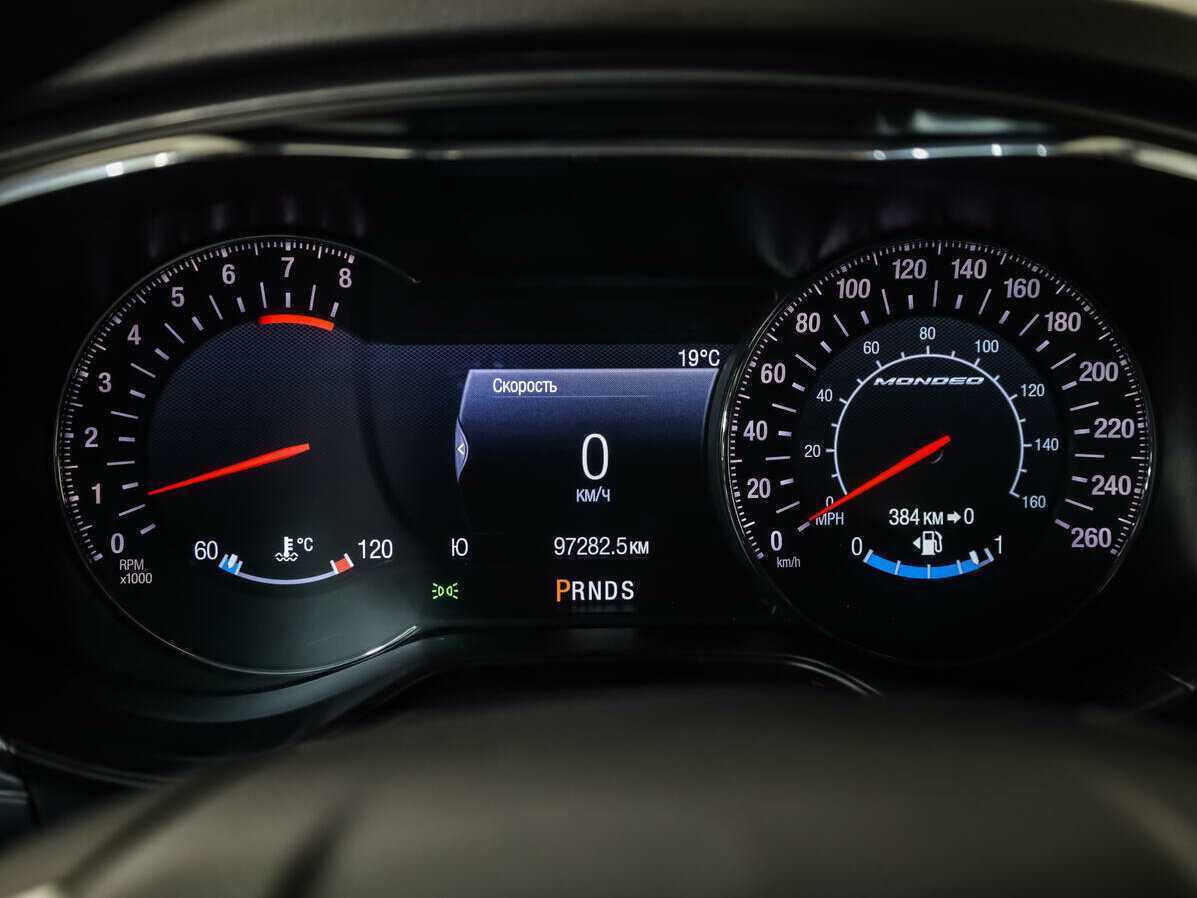 Ford Mondeo 2016 года с пробегом. Фото: #16