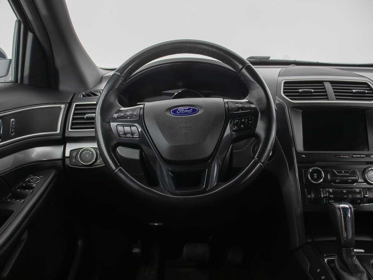 Ford Explorer 2017 года с пробегом. Фото: #18