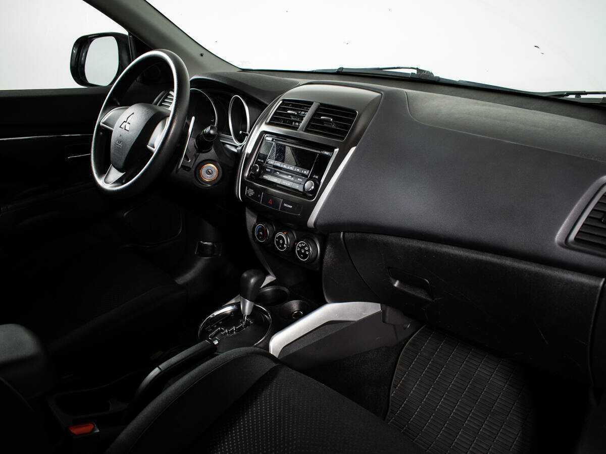 Б/У Митсубиши АС-Икс 2013 года. Фото: #8