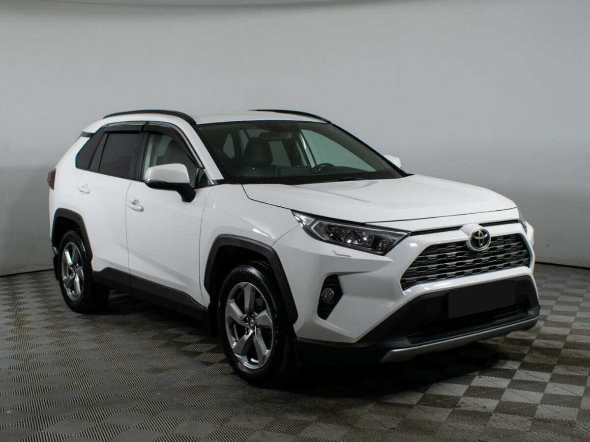 Toyota RAV4 2020 года с пробегом. Фото: #2