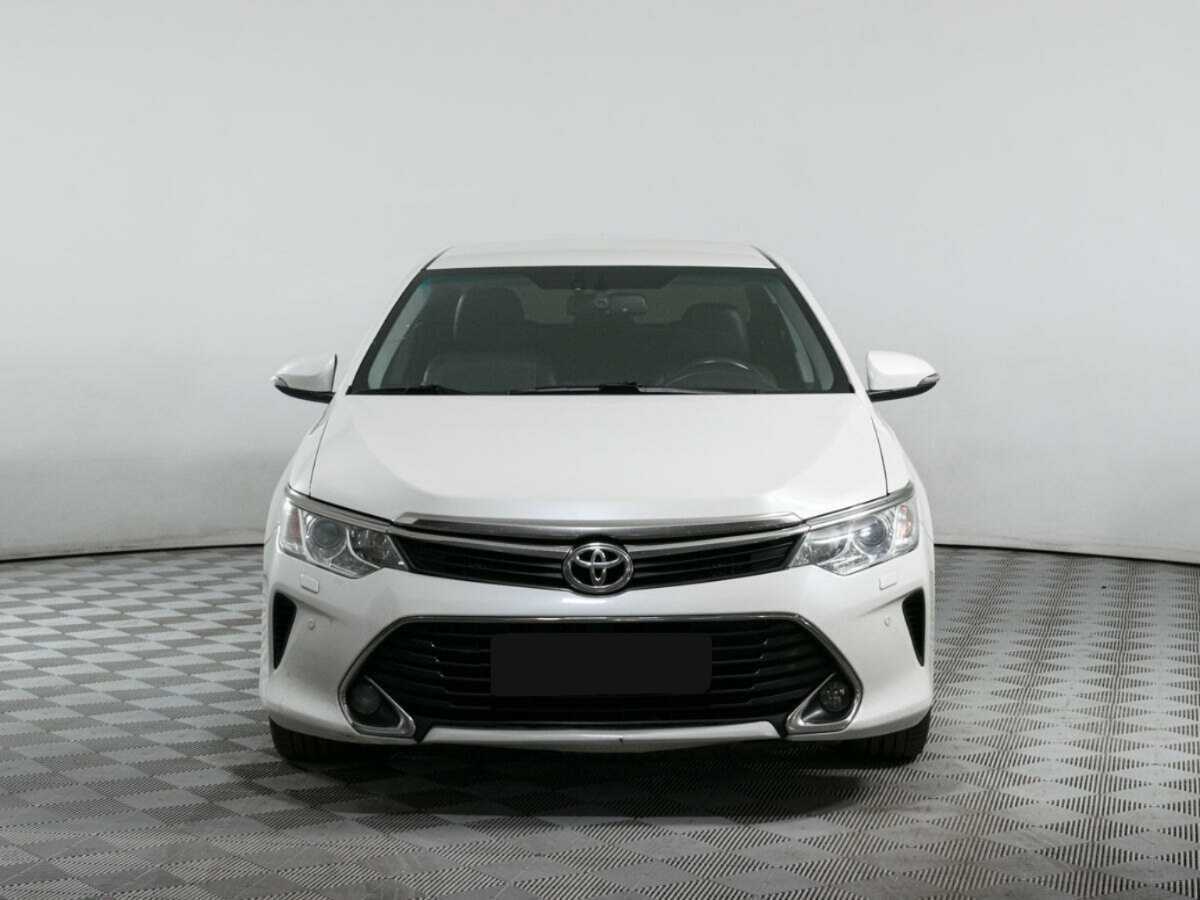 Toyota Camry 2017 года с пробегом. Фото: #1