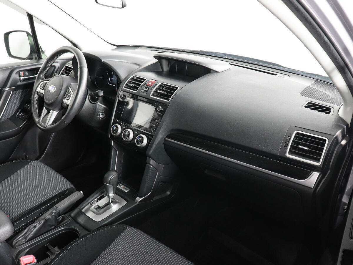 Subaru Forester 2018 года с пробегом. Фото: #9
