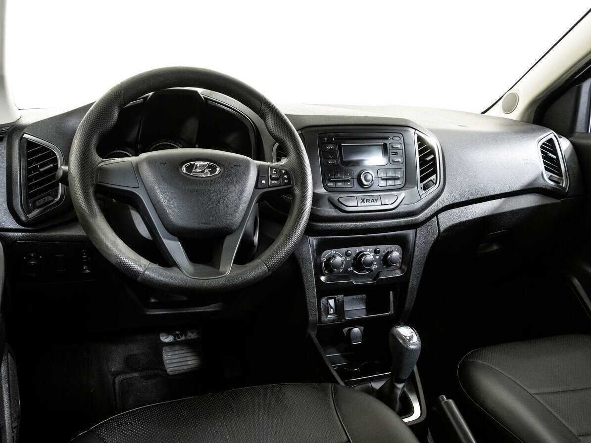 Б/У Лада (ВАЗ) ИКСРЭЙ 2017 года. Фото: #10