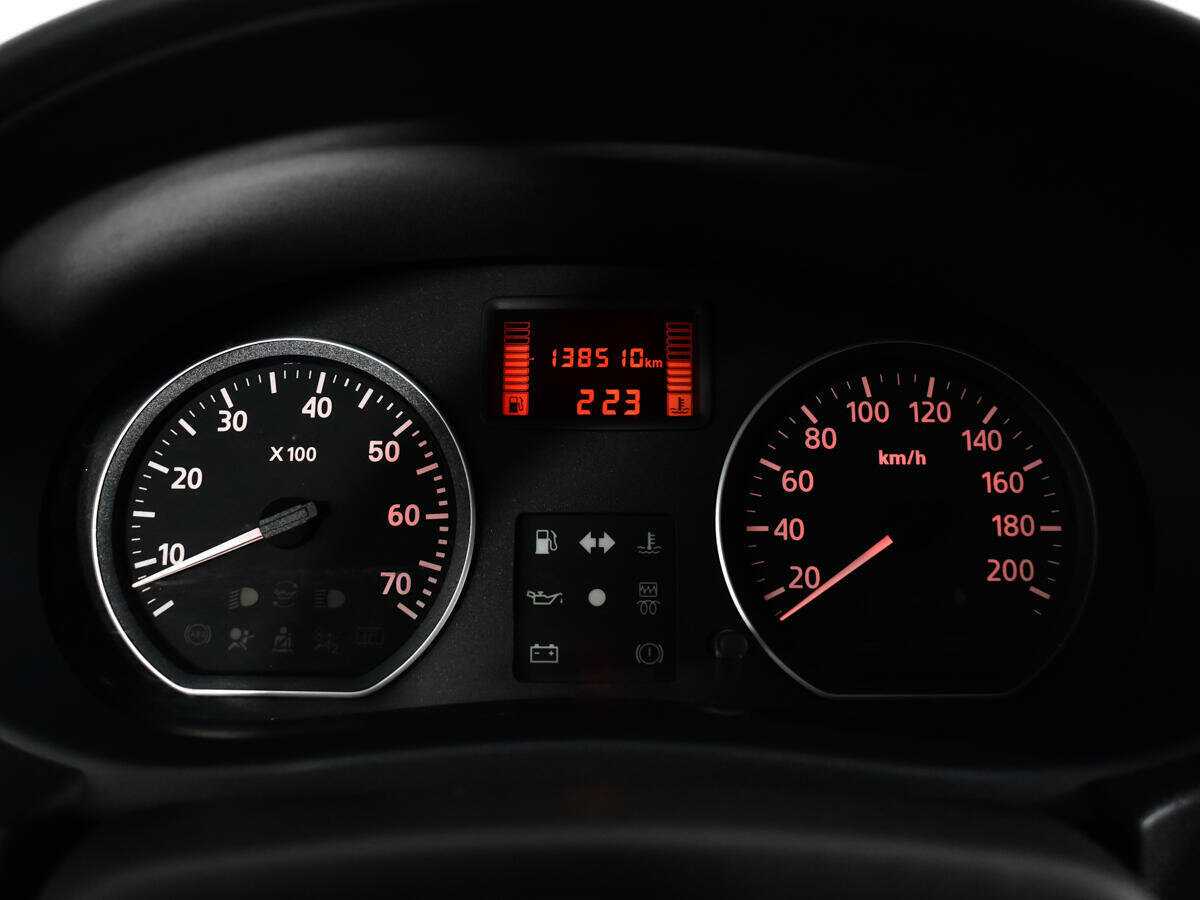 Б/У Ниссан Альмера 2013 года. Фото: #10