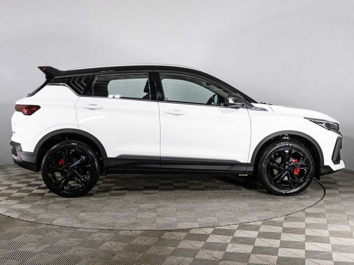 Geely Coolray 2023 года с пробегом. Фото: #3