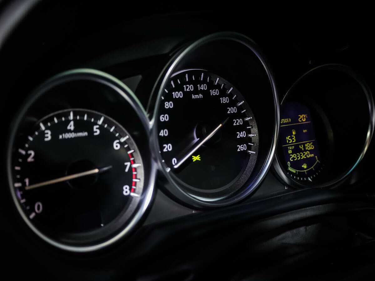 Б/У Мазда Ц-Икс-5 2013 года. Фото: #16