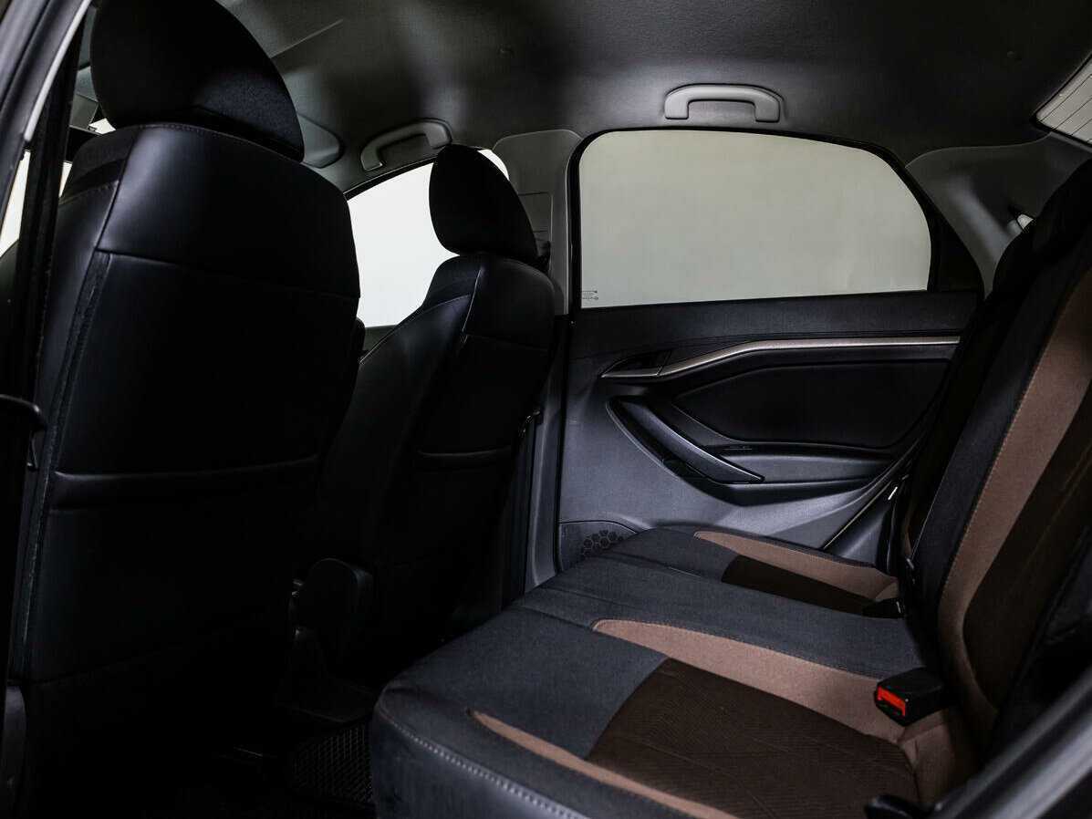 Б/У Лада (ВАЗ) Веста 2016 года. Фото: #10