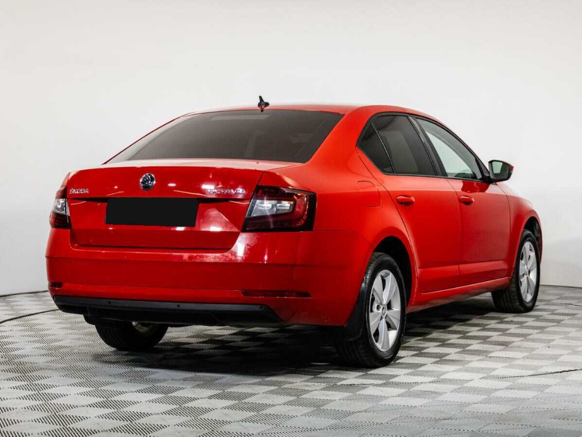 Б/У Шкода Октавия 2017 года. Фото: #3