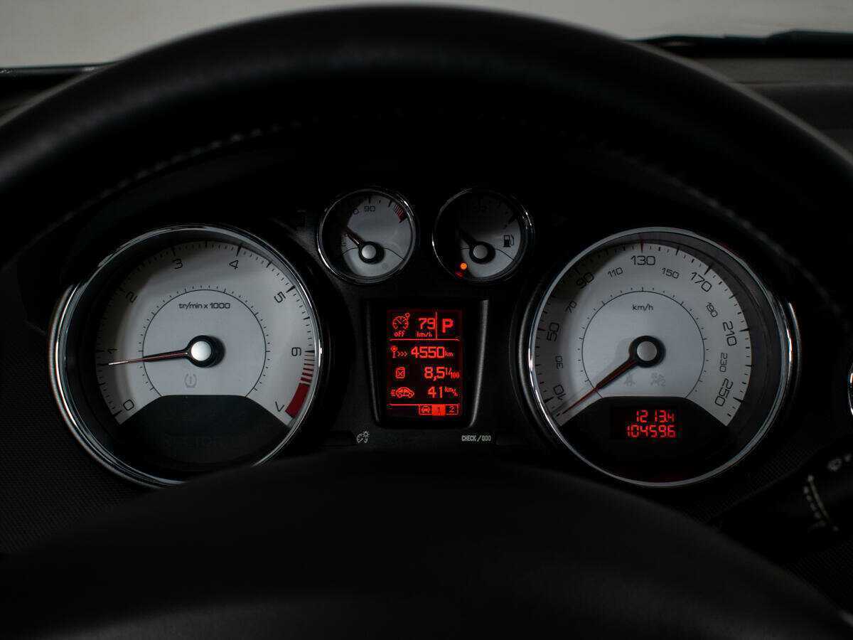 Б/У Пежо 408 2018 года. Фото: #9