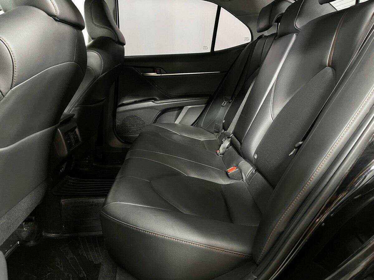 Toyota Camry 2019 года с пробегом. Фото: #7