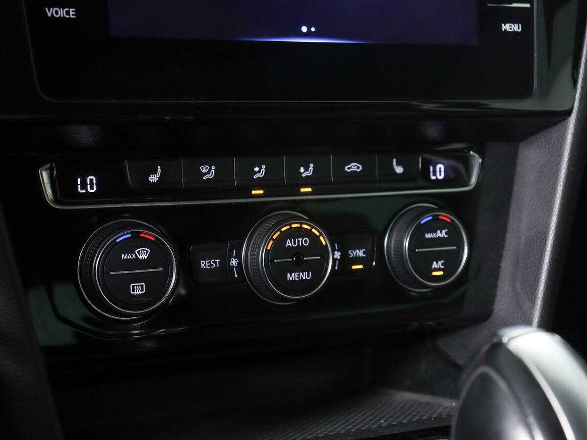 Volkswagen Passat 2020 года с пробегом. Фото: #16