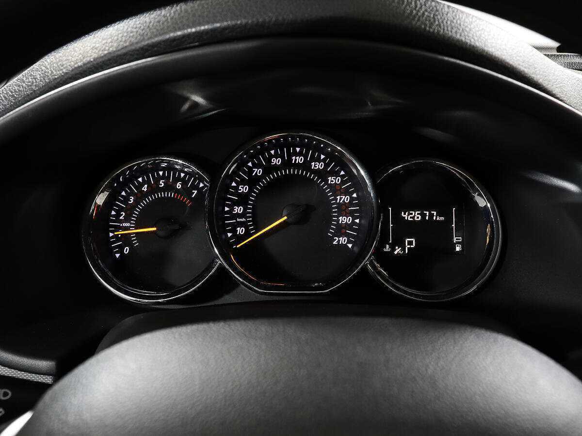 Б/У Рено Логан 2020 года. Фото: #9