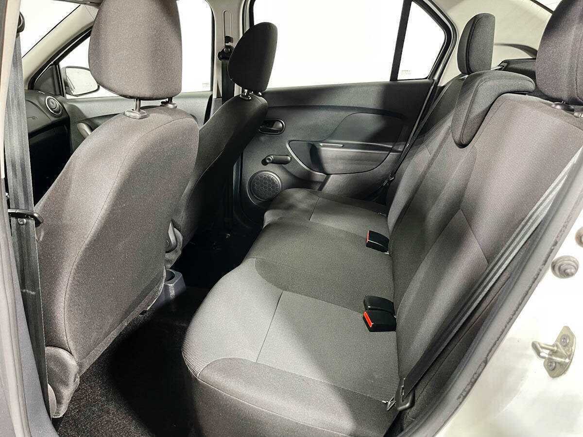 Б/У Рено Логан 2020 года. Фото: #9