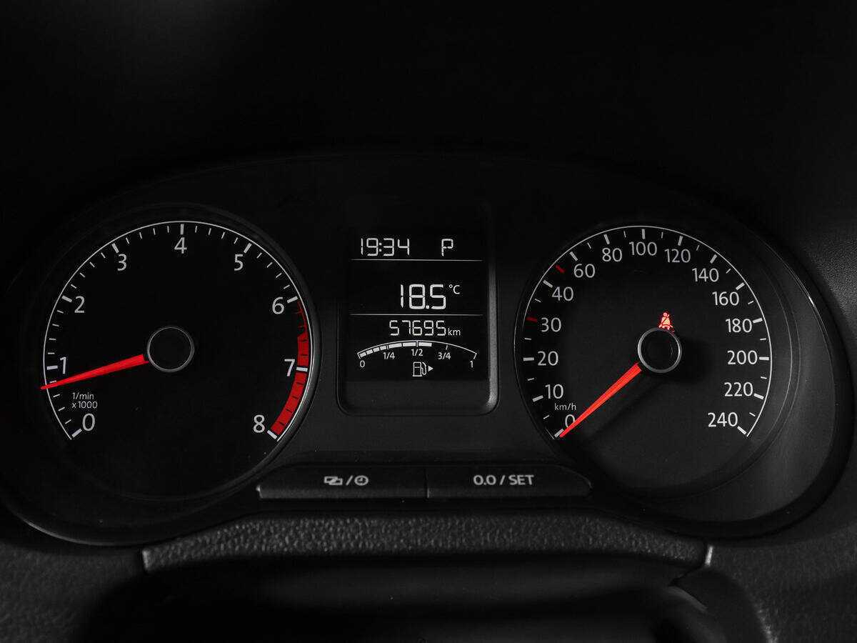 Б/У Фольксваген Поло 2018 года. Фото: #8