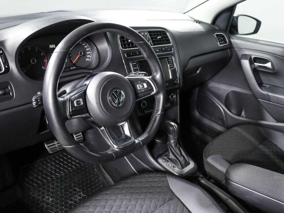 Б/У Фольксваген Поло 2018 года. Фото: #10