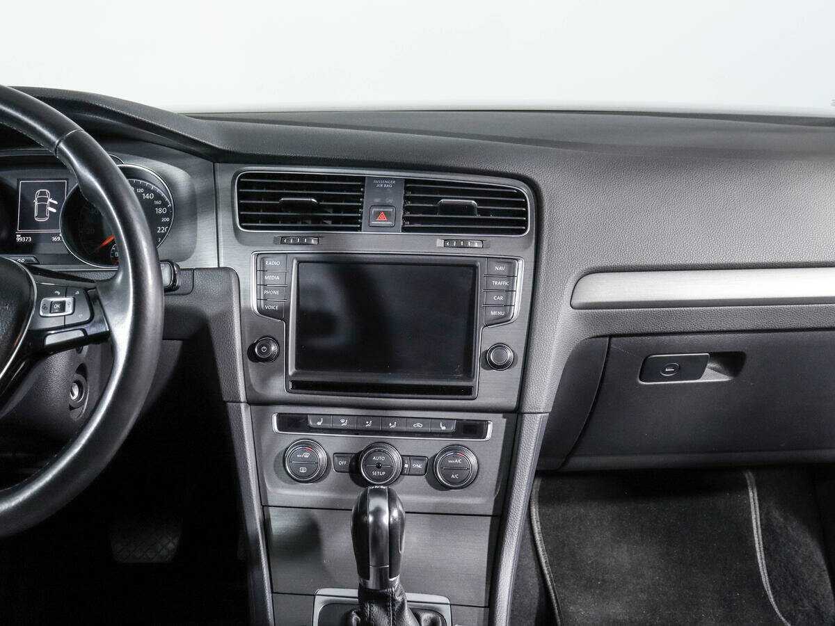 Б/У Фольксваген Гольф 2013 года. Фото: #10