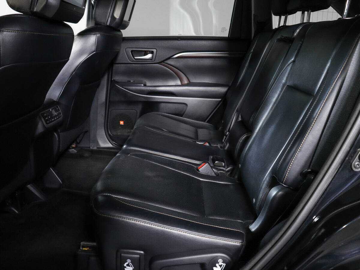 Toyota Highlander 2013 года с пробегом. Фото: #9