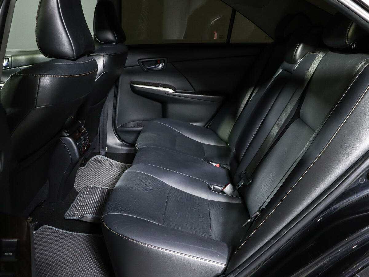 Б/У Тойота Камри 2016 года. Фото: #9