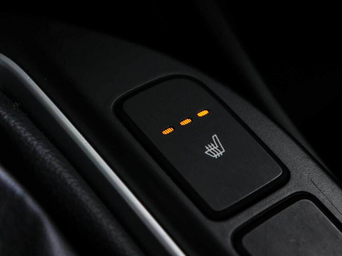 Б/У Хендай Санта Фе 2015 года. Фото: #15