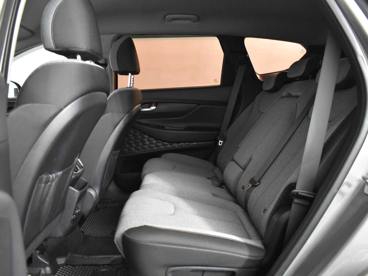 Hyundai Santa Fe 2019 года с пробегом. Фото: #6