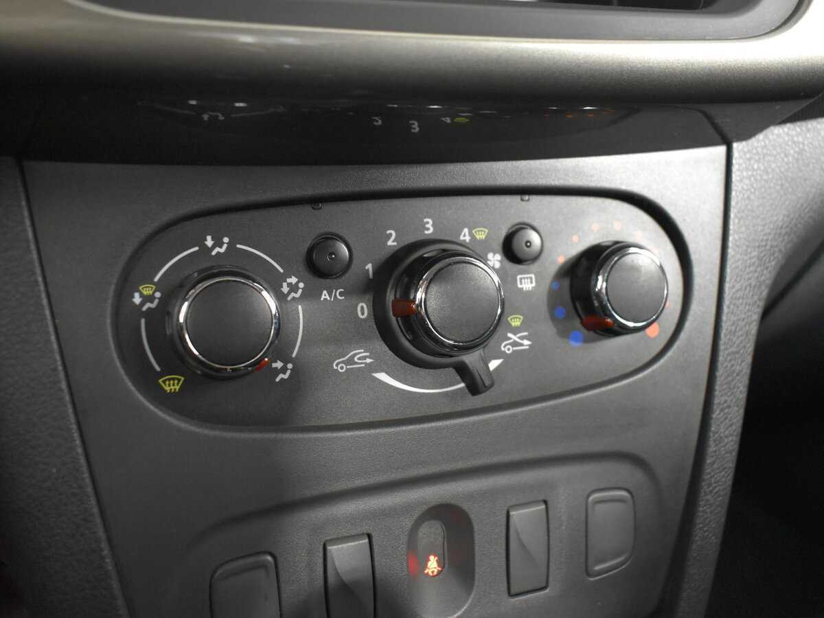 Б/У Рено Логан 2020 года. Фото: #12