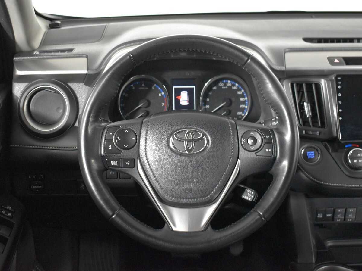 Toyota RAV4 2018 года с пробегом. Фото: #12