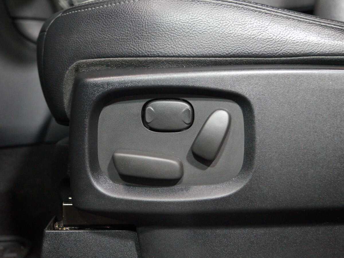 Land Rover Discovery 2015 года с пробегом. Фото: #16