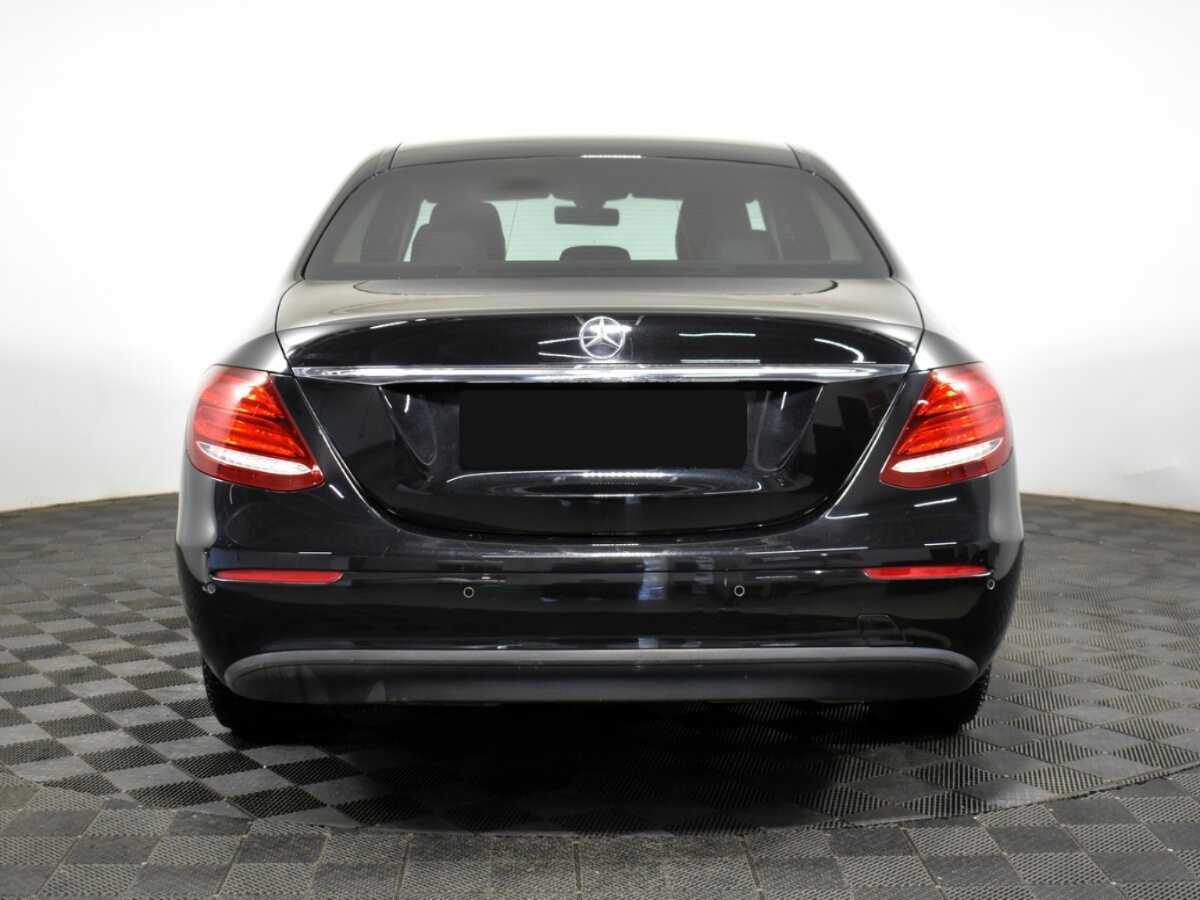 Mercedes-Benz E-Класс 2018 года с пробегом. Фото: #3